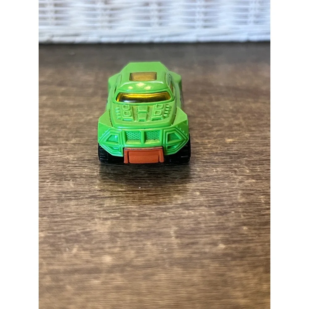 Hot Wheels RD-08 Neon Green W Orange Bottom Off Roading Loose Die Cast Truck